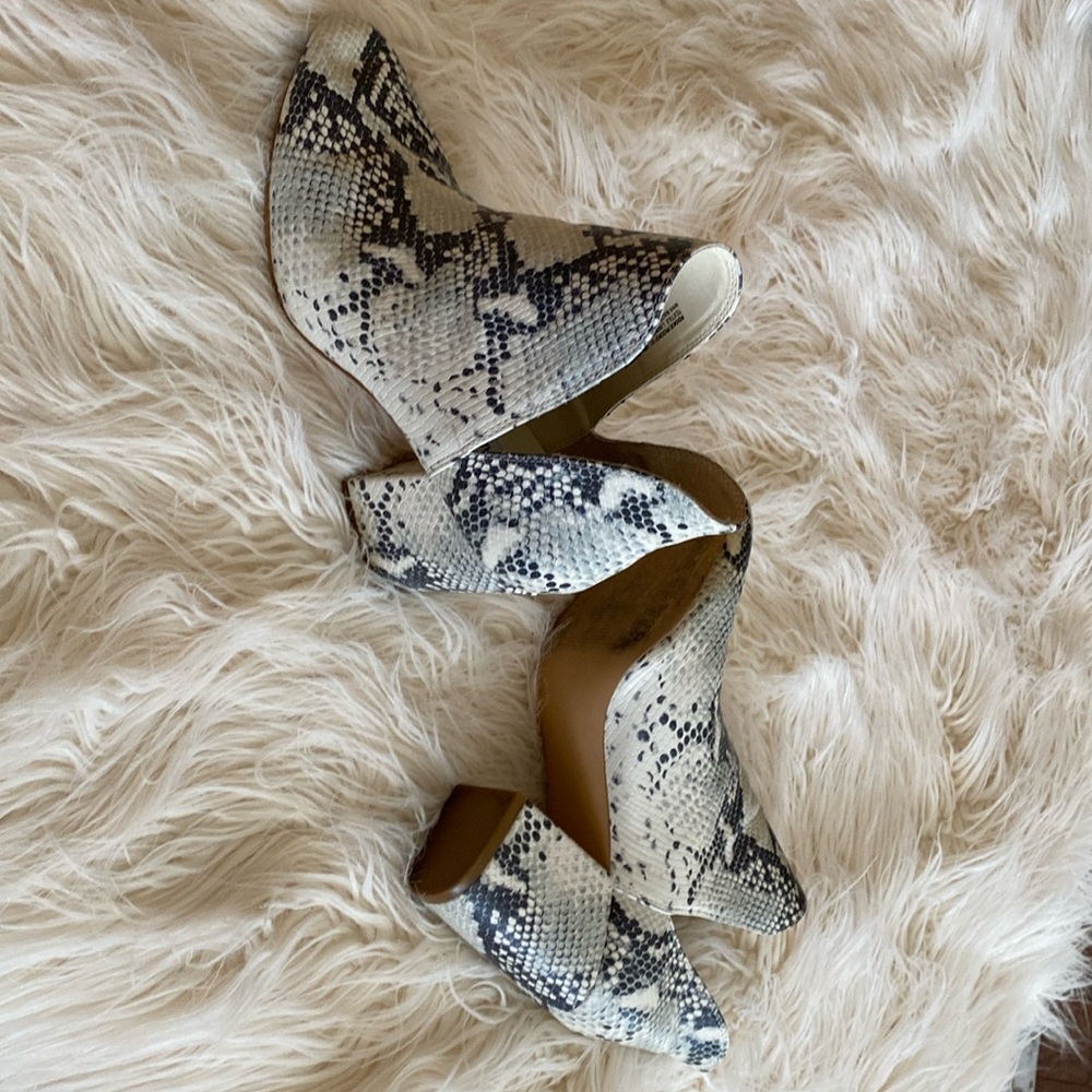 STEVE MADDEN ROOKIE ankle booties - Picture 6 of 14